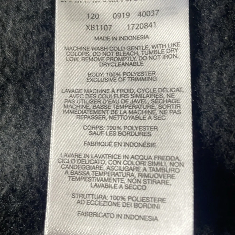 Columbia Black Fleece Jacket – Kids Size Small (8)